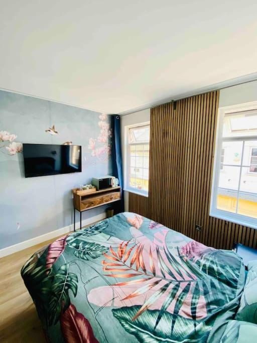 New Studio Flat Overlooking City Centre Kingston upon Thames  Ngoại thất bức ảnh