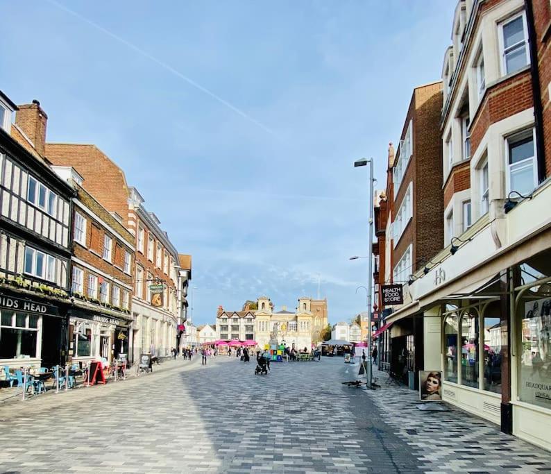 New Studio Flat Overlooking City Centre Kingston upon Thames  Ngoại thất bức ảnh